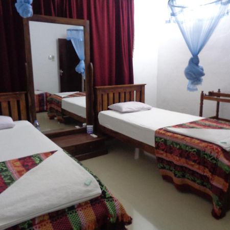 Saranga Holiday Inn Wellawaya Exteriör bild