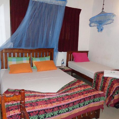 Saranga Holiday Inn Wellawaya Exteriör bild