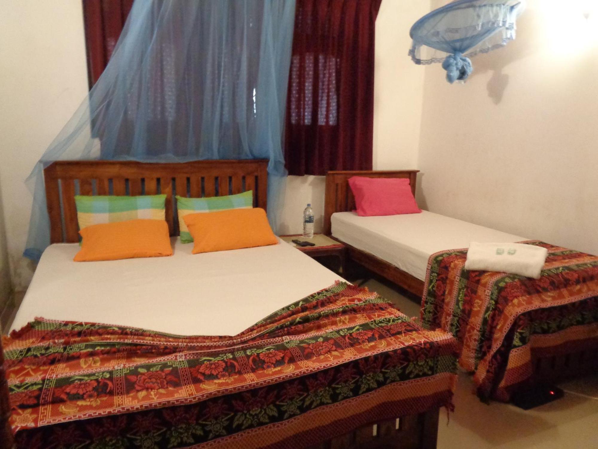 Saranga Holiday Inn Wellawaya Exteriör bild